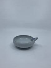 Load image into Gallery viewer, POTTERY SERVING BOWL
